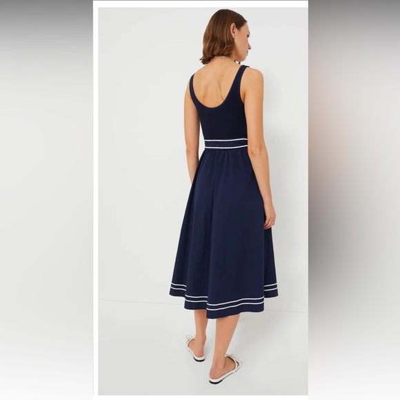 NWT Vineyard vines navy dress with belt - Picture 4 of 6